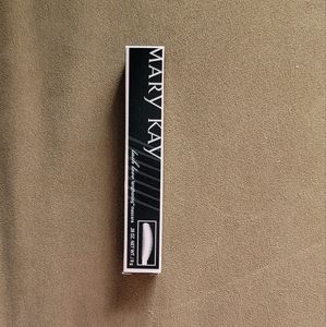 Mary Kay lash love lengthening mascara black
